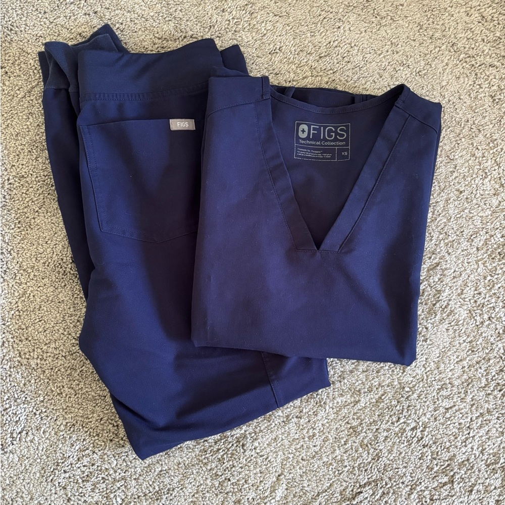 Figs Women’s Scrub Set